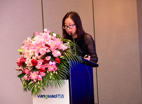 万古科技高级市场总监李秉华女士介绍π商城