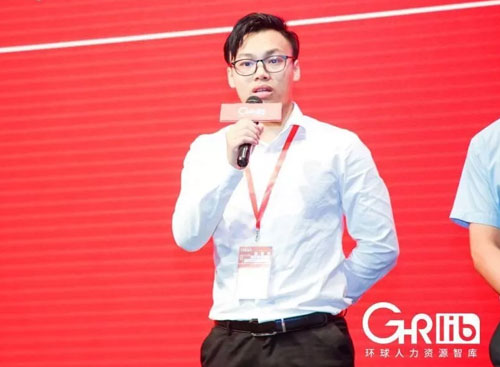 万古科技eHR系统资深顾问在介绍Π商城